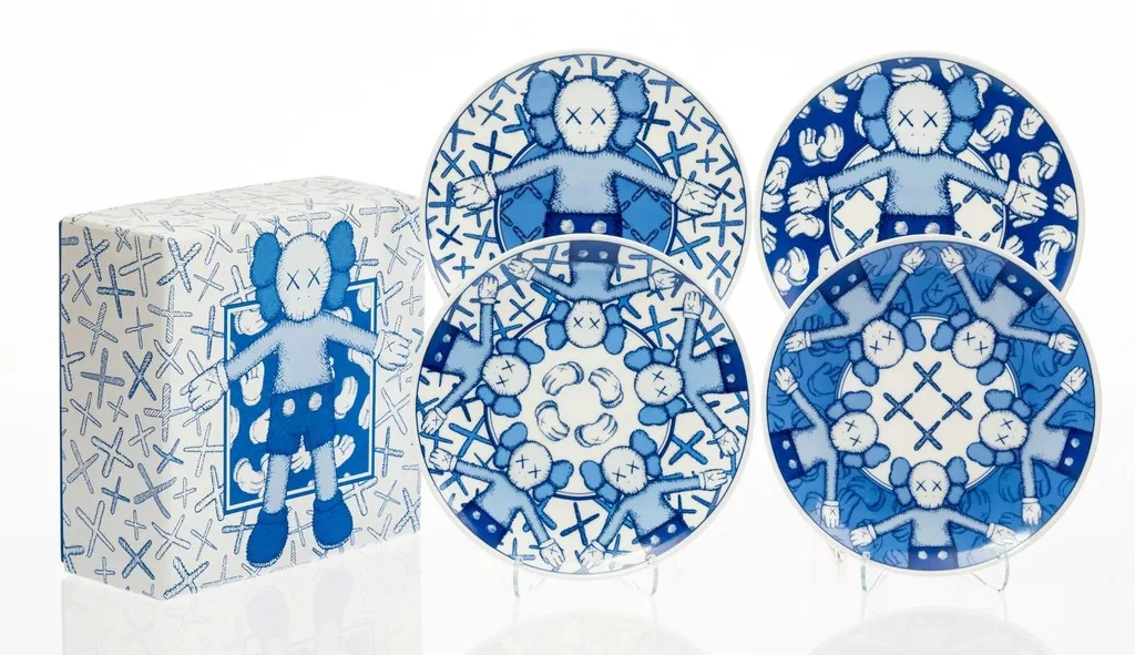 

4 PCS/Set KAWS HOLIDAY TAIPEI CERAMIC PLATE SET