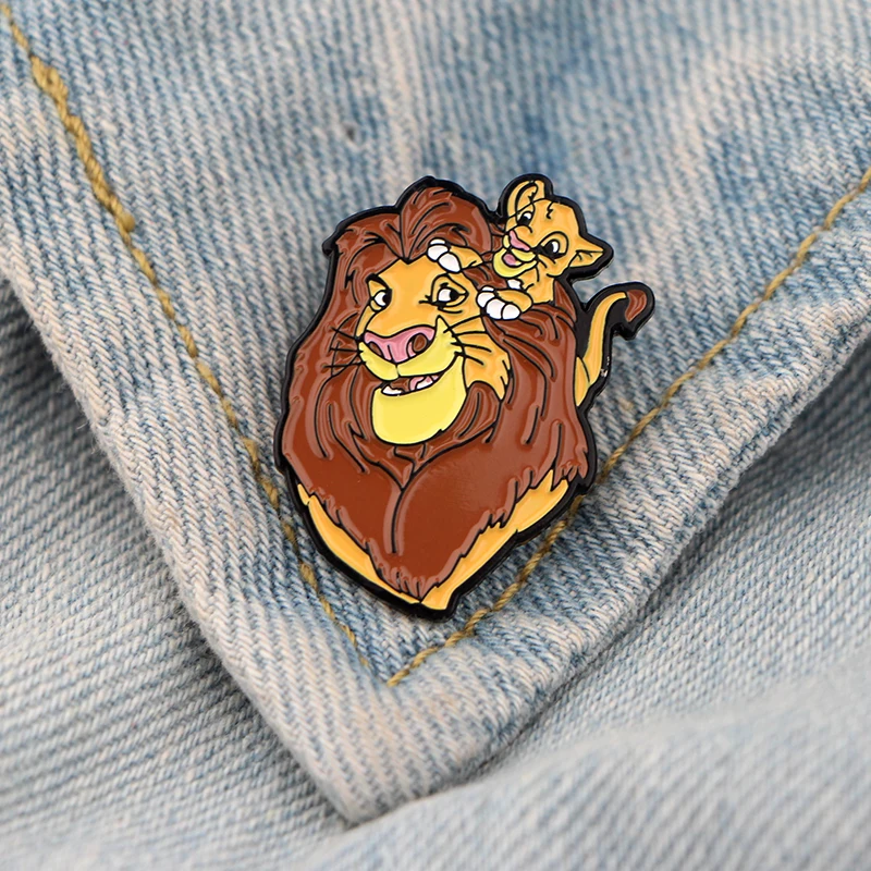 K236 The Lion King Cartoon Pins Metal Enamel Pins and Brooches for Women Men Lapel Pin Backpack Badge Brooch Collar Jewelry