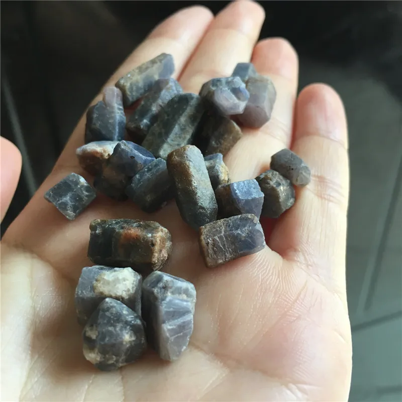 Специальное предложение! Редкие натуральные камни и минералы сиреневый корунд заживляющие кристаллы грубая образец драгоценного камня для изготовления ювелирных изделий