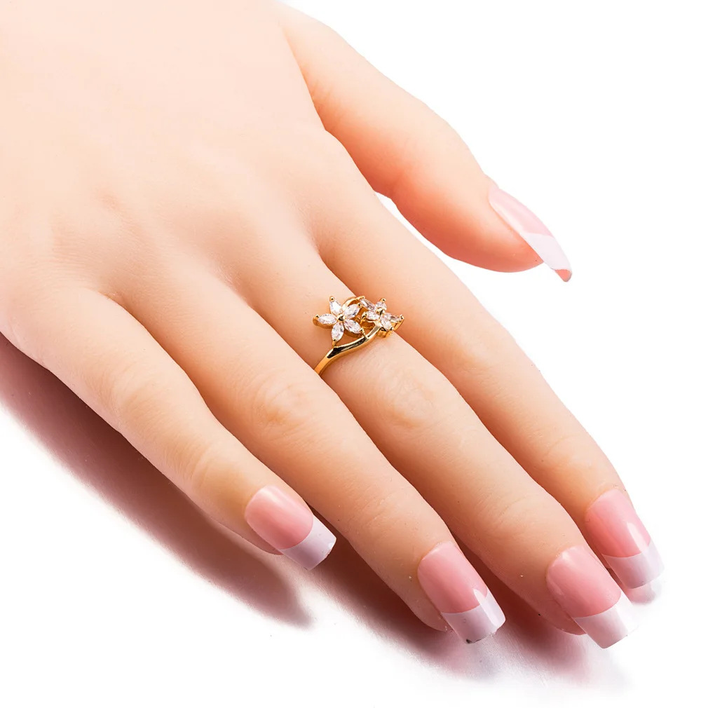 Fashion Personality Star Rhinestone Flower Ring Bride Wedding Engagement Jewelry Rings