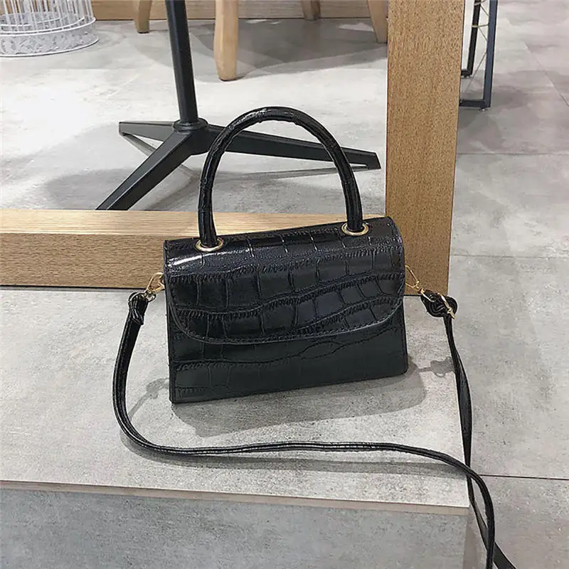Women Retro Portable Small Square Bag Wild Shoulder Bag Messenger Bag bolso mujer sac a main bolsa feminina 40AP1210