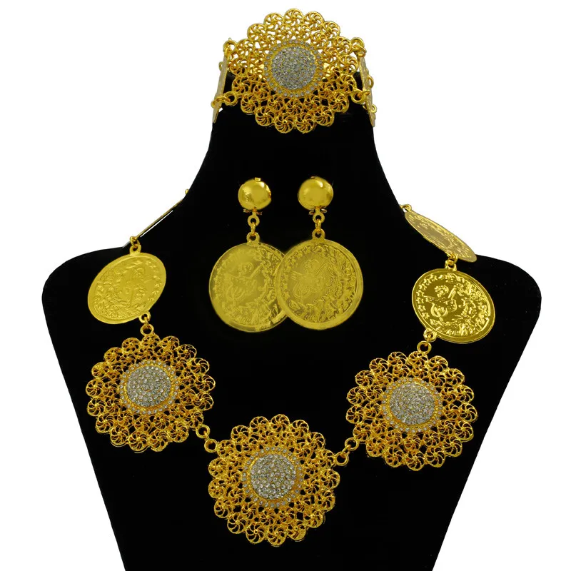 

Fashion Dubai Gold Big Jewelry Hollow Gold Crystal Nigeria Wedding Jewelry Sets Bead Necklace Earrings Classic Wedding Jewelry