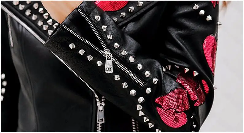 Весенне-осенняя Женская куртка из искусственной кожи, короткая куртка из мягкой искусственной кожи с блестками, приталенная мотоциклетная куртка с заклепками в стиле рок-панк размера плюс