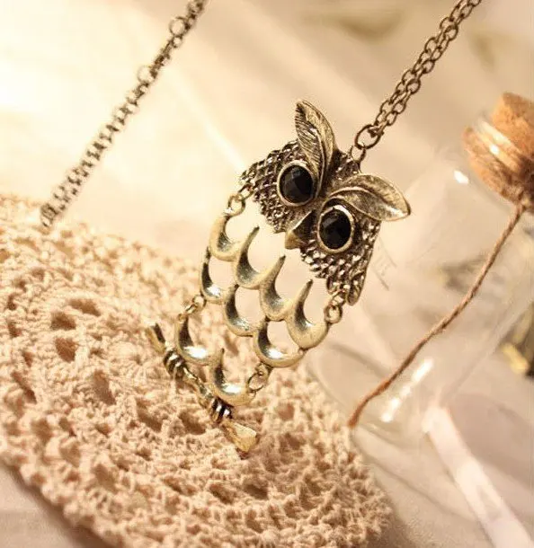 

2013 New Arrival Gold Hollow Dangle Black Eyes Owl Pendant Necklace N166