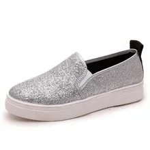 Новинка года; женские лоферы на платформе; серебристая расшитая блестками ткань; слипоны на плоской подошве; сезон весна-осень; женская обувь на толстой подошве с блестками; zapatos mujer