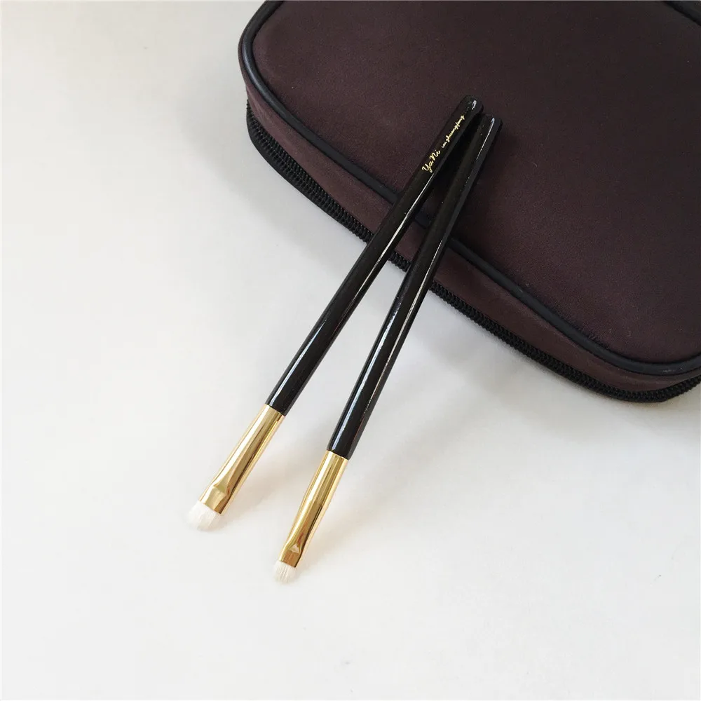 yani TF-SERIES EYE SHADOW CONTOUR BRUSH 12 _ 1