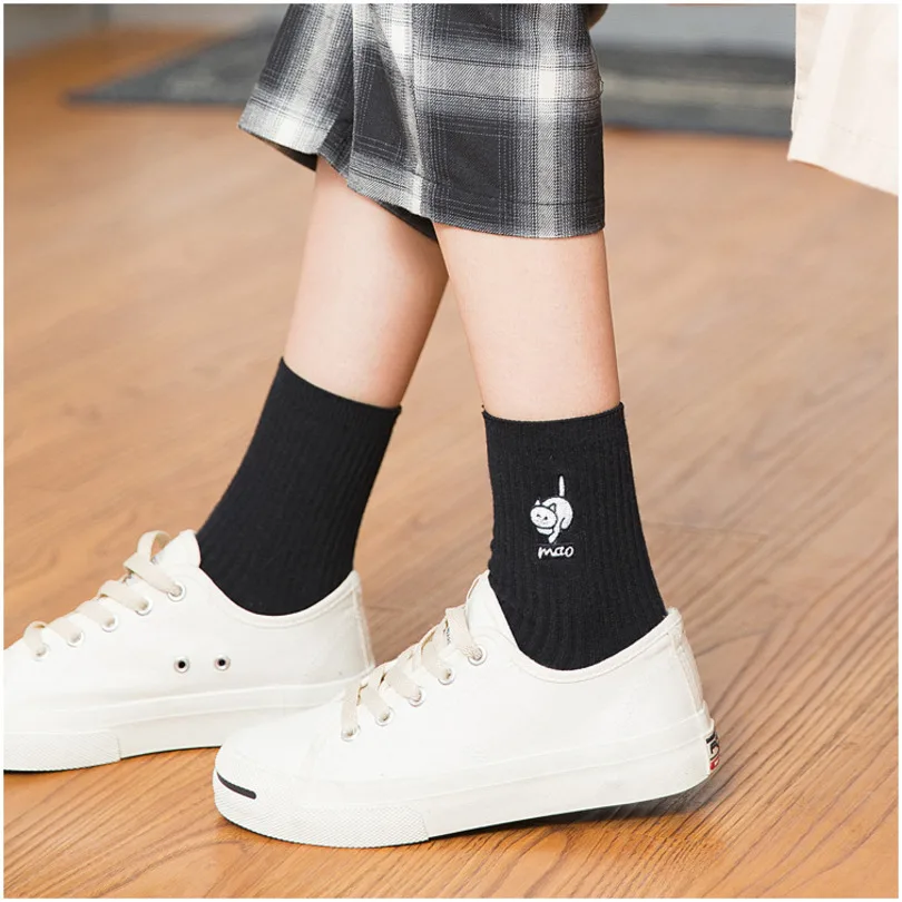 PEONFLY 2018 Autumn Winter New Embroidery Cartoon animal Kitty Socks Woman Fashion Japanese harajuku Double Needle Stripes Socks