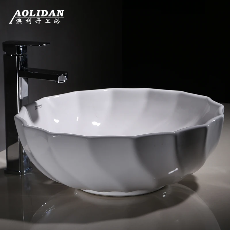 Alrec Dan Taiwan Basin wash basin above the circular basin bowl now art