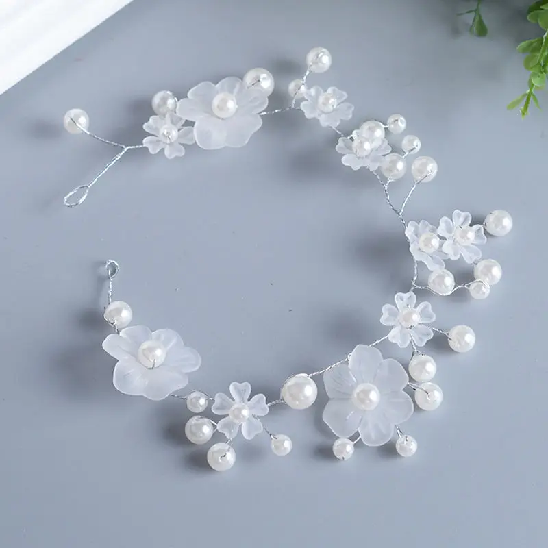 Bridal Hair Styling Accessory with 2 Clips Rhinestone Faux Pearl Flower