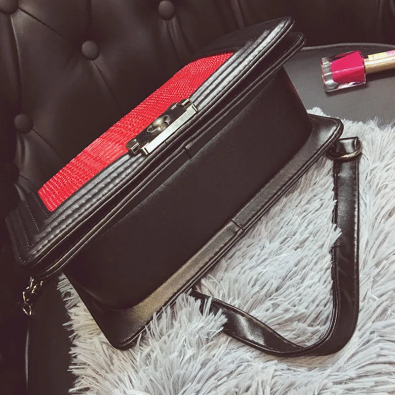 Women Crocodile PU Leather Messenger Bag Luxury Handbags Female Designer Shoulder Bag Chain Shoulder Strap Flap Bags SS0300 (8)