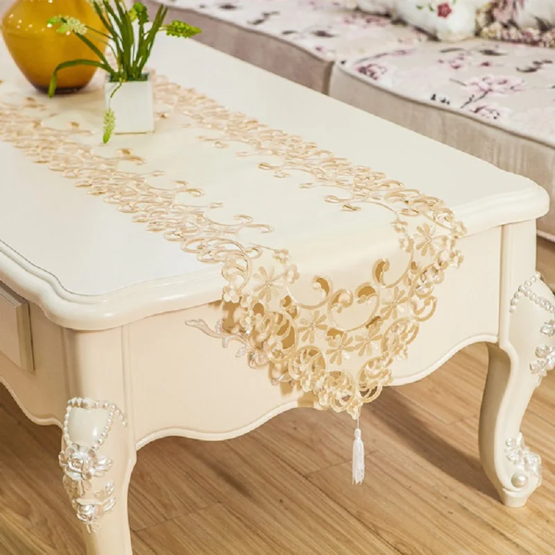 WLIARLEO Embroidered Table Runner Europe Floral Festival Table Runner