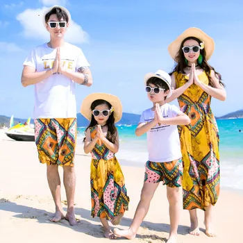 

Family Matching Clothing 2019 Summer T-shirt Outfits Mother And Daughter Dresses And Father Son Baby Boy Girl
