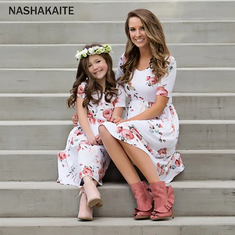 Одежда NASHAKAITE для всей семьи модное Цветочное платье средней длины с коротким
