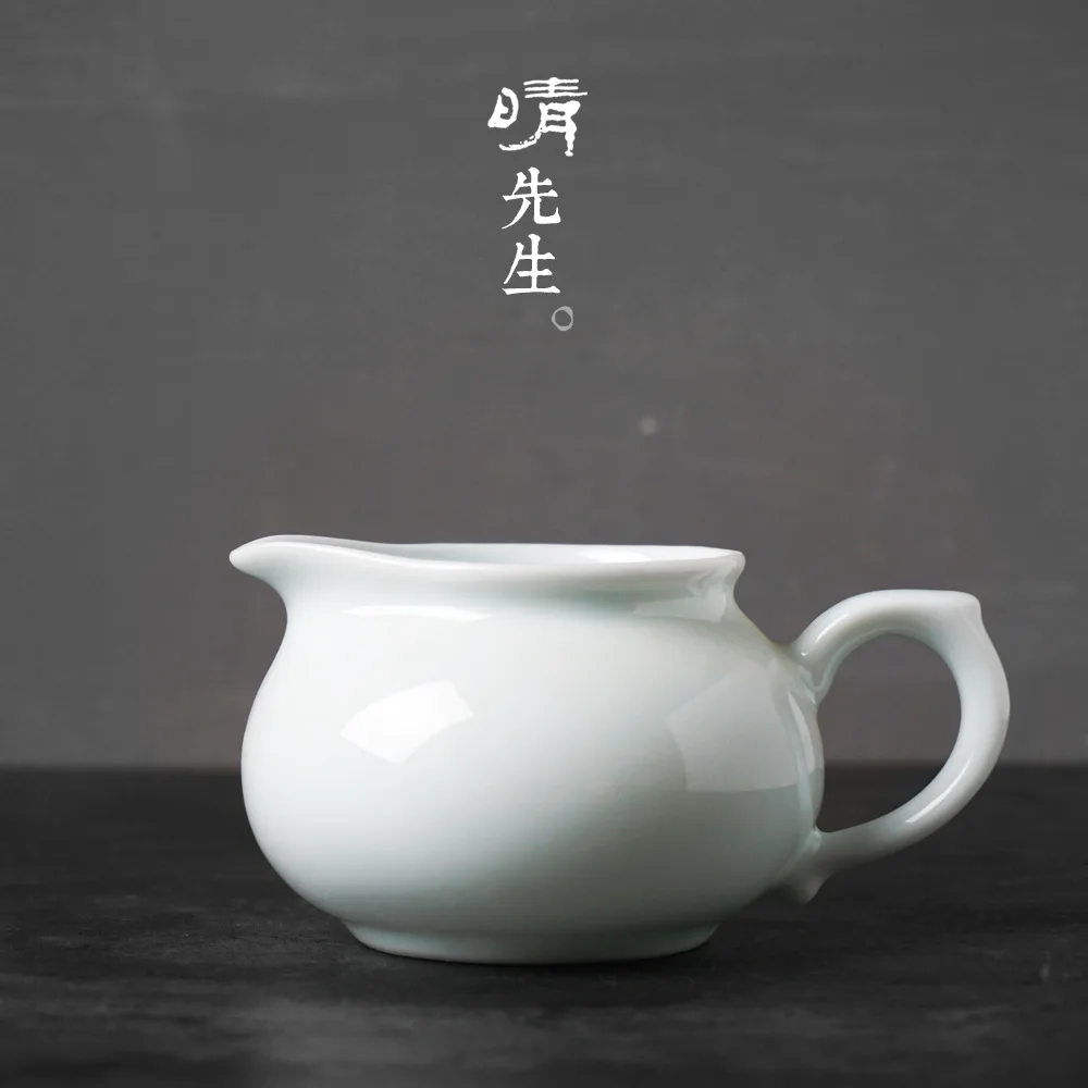 

Mr. Zheng Yan Fair Cup Jingdezhen Ceramic Kungfu Teaware Common Cup Separator Uniform Cup Shadow Blue Jade Porcelain Accessories