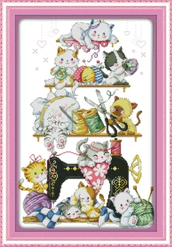 

Joy Sunday kitten beside the sewing machine DMC Counted Chinese Cross Stitch Kits printed Cross-stitch set Embroidery Needlework