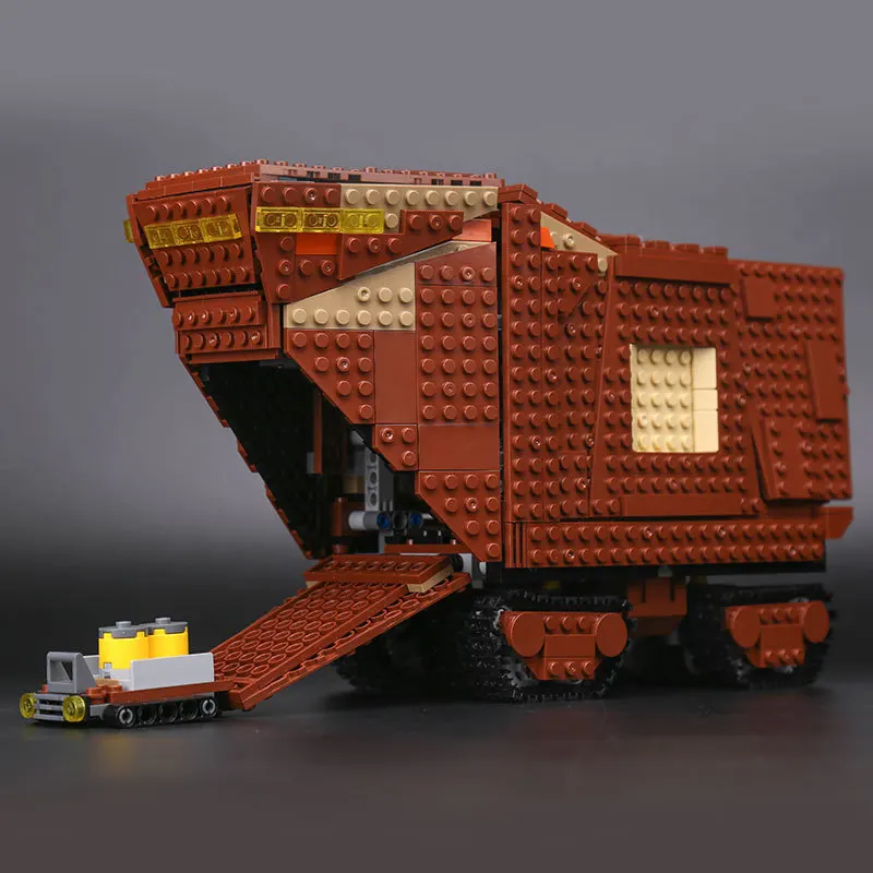 

Legoingly Star War Desert Creeper Sandcrawler 05146 Building Blocks Bricks Educational Toys gifts 1388Pcs gift for boys GK30