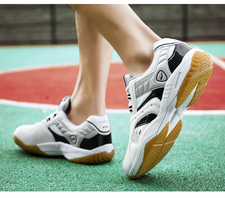 Women Anti-Slippery Volleyball Shoes Mens Professional Athletic Sneakers Breathable Lightweight Sports Badminton Shoes D0439