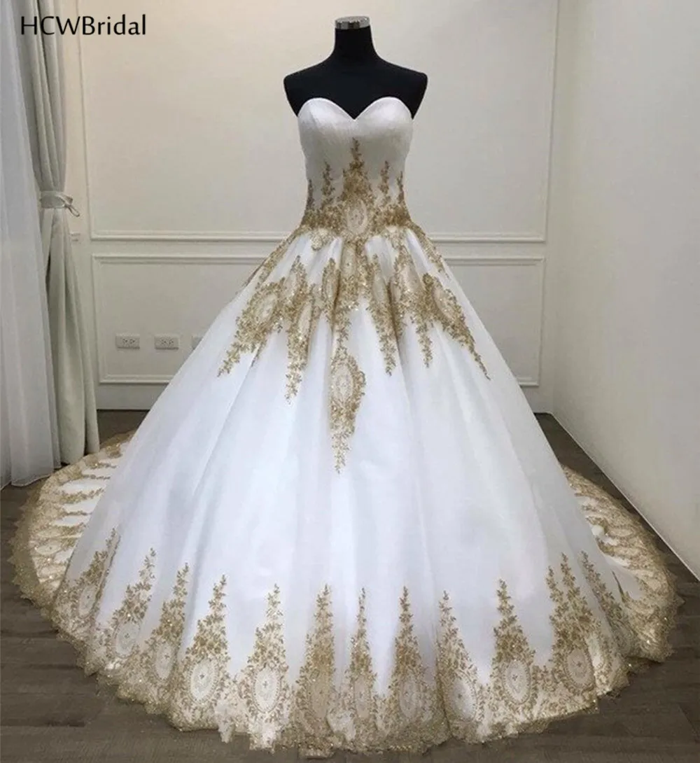 

Graceful White Tulle Princess Wedding Dress Gold Lace Appliques Sweetheart Sweep Train Custom Made Bridal Gowns 2019 New Arrival