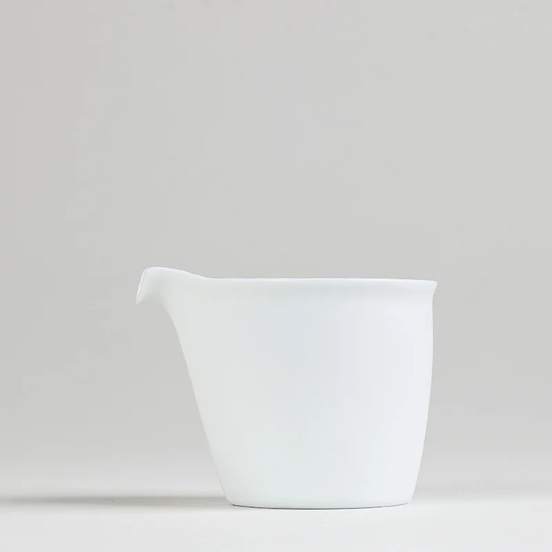 

Bone China Ceramic Fair Cup Public cup White tea cup set Minute tea utensils 200ml High quality Kung fu tea sea porcelain