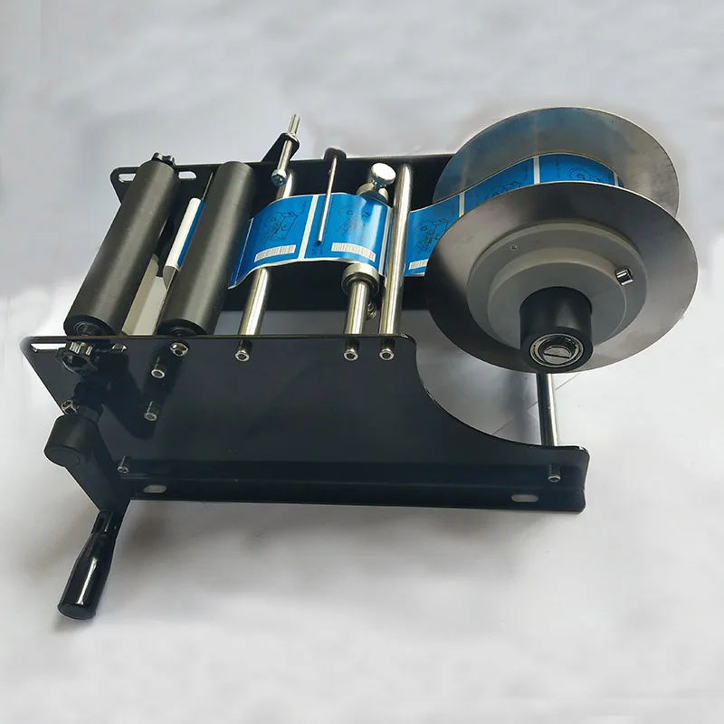 フタバ社 卓上型半自動ボトルラベラー mini