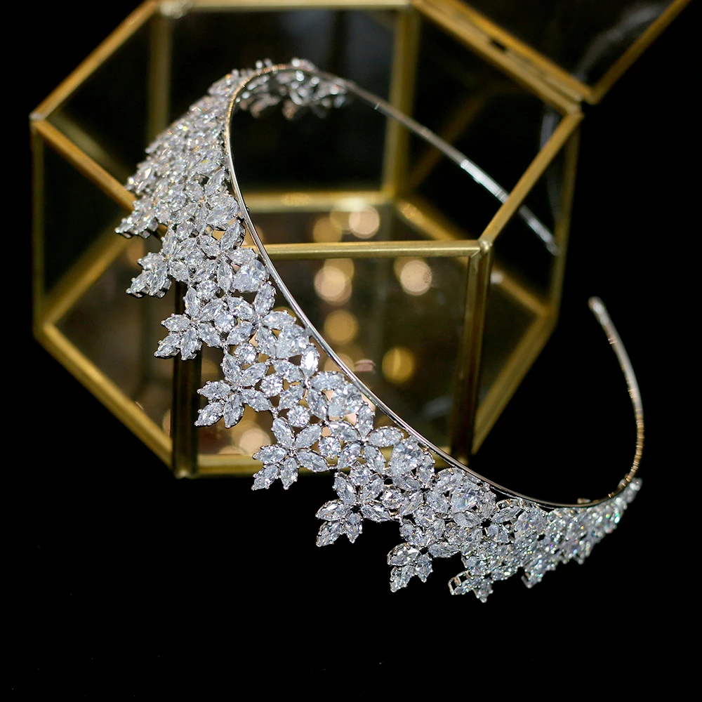Exquisito Zirconia cubica Oro/Plata Corona Moda Nupcial tocado y delicalado большая капля Princesa Cobre Corona de boda
