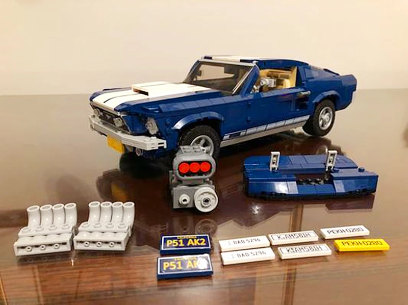 Technic Series  Race Car Building Assembled Blocks Bricks Enlighten Toy and the display case box for legoing technic