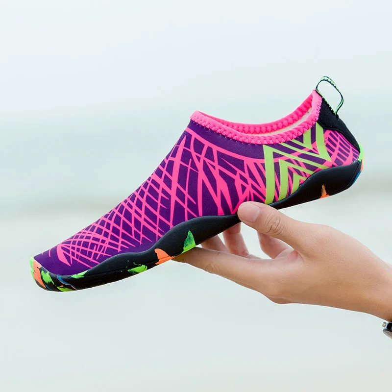 

Colorful Women Men Quick Dry Water Barefoot Shoes Soft Diving Swimming Beach Shoes Slip-On Non-slip Aqua Shoes Waterschoenen