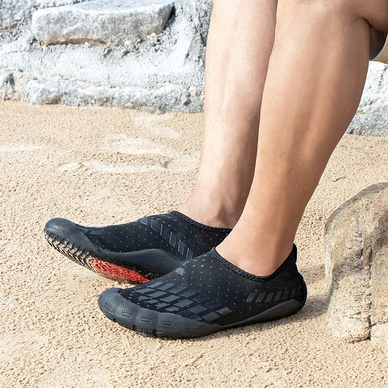 Пляжная обувь; Мужская Уличная обувь для плавания; мягкая пляжная обувь для взрослых на плоской подошве; нескользящая быстросохнущая водонепроницаемая обувь; светильник; 39-46; YL333