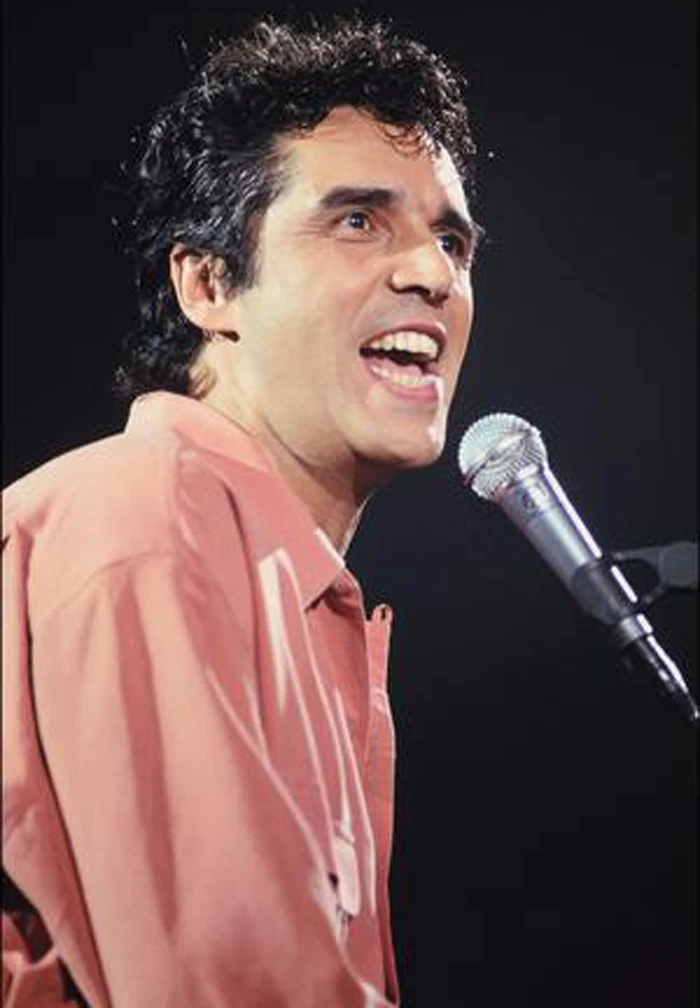 XVM51f0058a-c94e-11e7-a015-3a3ae48a90c7-300x459