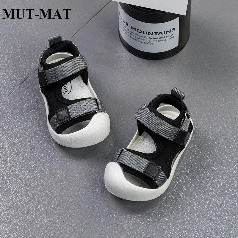 

Children's shoes 2019 summer children's sandals bare feet toddler sandals soft bottom small boys beach sandals