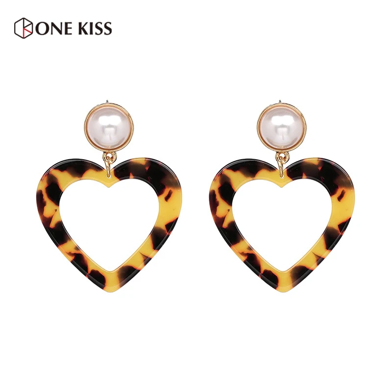 

New Fashion Love Heart Hollow Drop Earring Acrylic Geometric Resin Statement Dangle Earrings for Girls 2018 Design Jewelry Gift