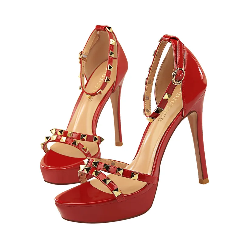 Модная Летняя женская обувь пикантные женские босоножки на высоком каблуке 11,5 см с открытым носком женские туфли-лодочки с заклепками 6 цветов 34-43 OULYYYOGO - Цвет: Red