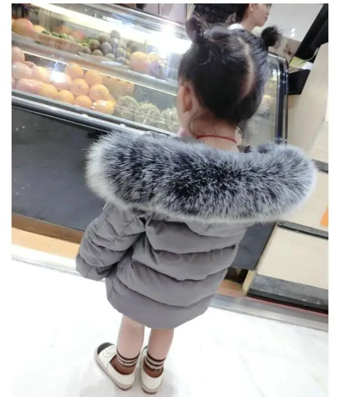 

Simple fur collar and warm down jacket