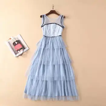 

European and American women's fashion 2019 spring new style Sleeveless embroidered gauze temperament Cake dress