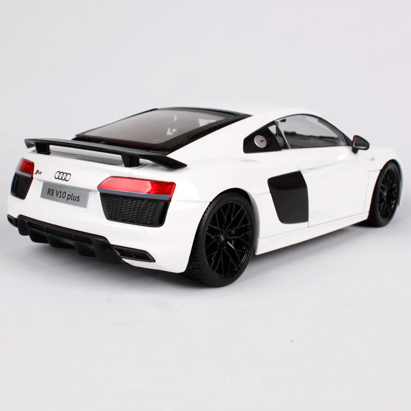 Спортивный автомобиль Maisto 1:18 Audi R8 V10 PLUS модель литая под давлением игрушечная