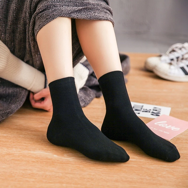 HSS/брендовые весенне-зимние женские Носки ярких цветов, хлопковые носки для девочек и женщин, однотонные повседневные милые цветные носки для свадьбы - Цвет: Black