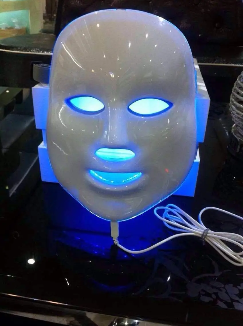 маска с ультрафиолетом. Led therapy светотерапия для лица. электрическая маска для лица. светодиодная маска для лица. балаклава маска со змеей.