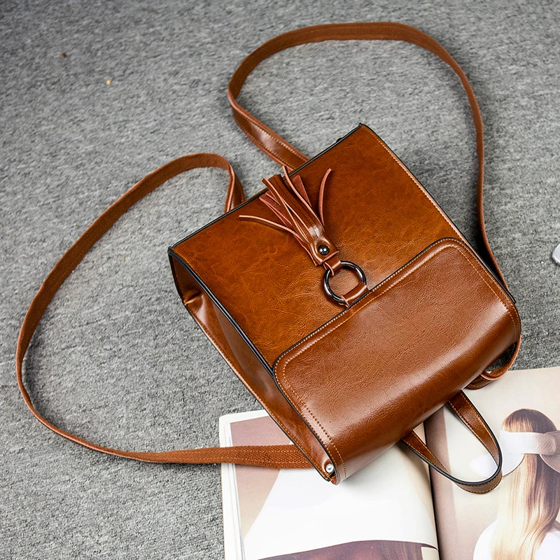 

fashion Genuine Leather Women's Backpack Female Real First Layer Cow Leather Ladies Backpack Travel ipad Cowhide Bag