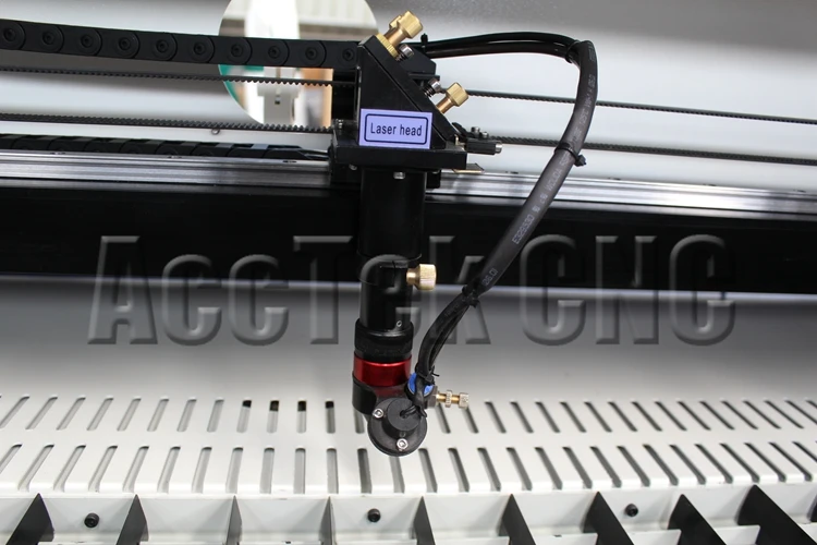 Горячая СО2 лазерная резка cnc деревянная Ткань акриловая трава Лазерная машина