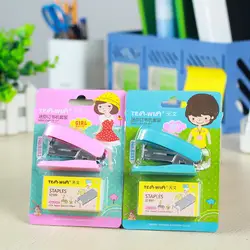 Kawaii для девочек школьная Бумага степлер набор с скобы мини-мультфильм Канцтовары записки степлеры office-переплет поставок