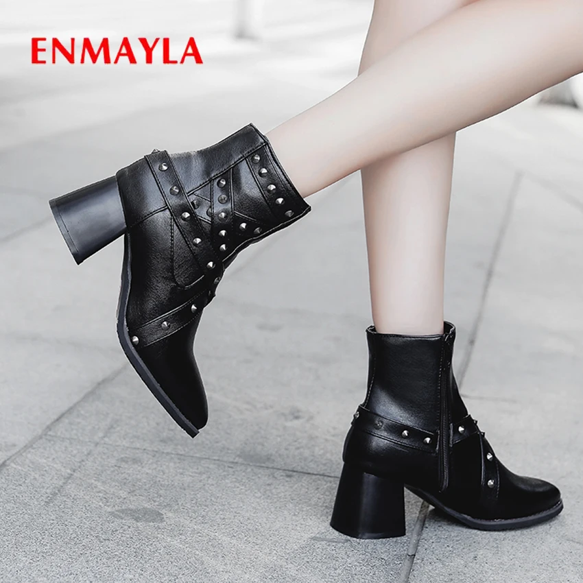 

ENMAYLA Solid PU Short Plush Motorcycle Boots Autumn Ankle Boots for Women Pointed Toe High Square Heel Metal Decoration Shoes