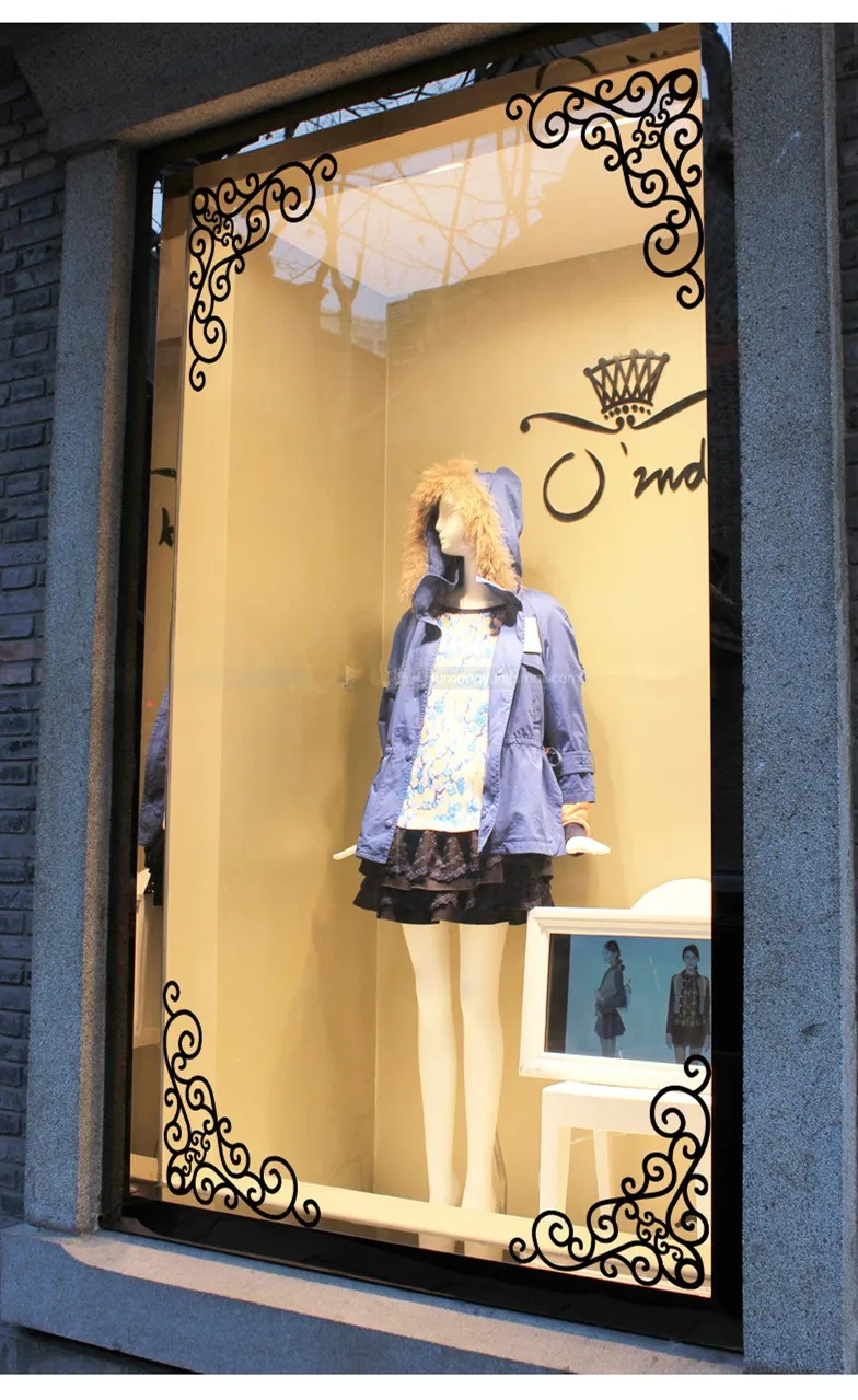 4pcs window lace corner flower stickers affixed to the glass doors