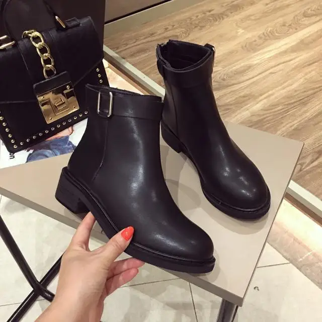 

Ankle Round Toe Retro PU Chelsea Boots Women Low Square Heel Zip Martin Boots Platform Solid Winter Casual Ladies Shoes
