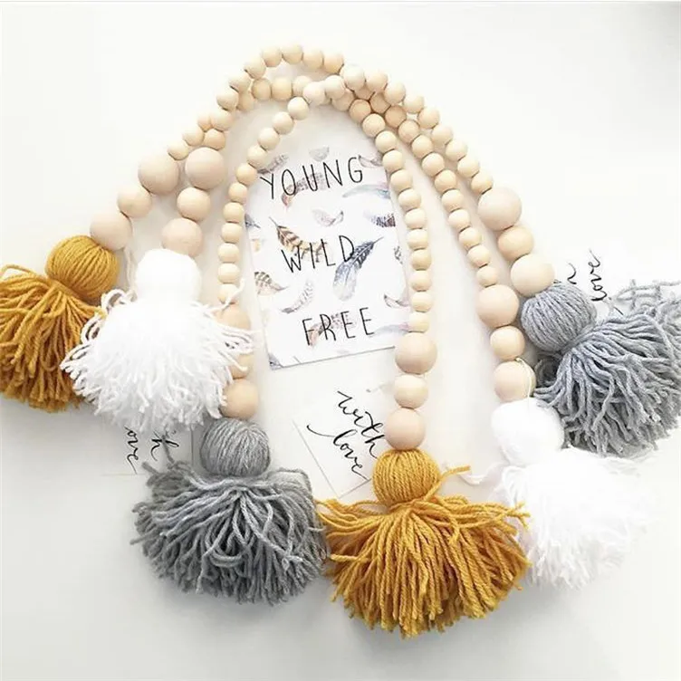 

Wooden Beads Garland Hanging Decorations with Yarn Tassels Gift