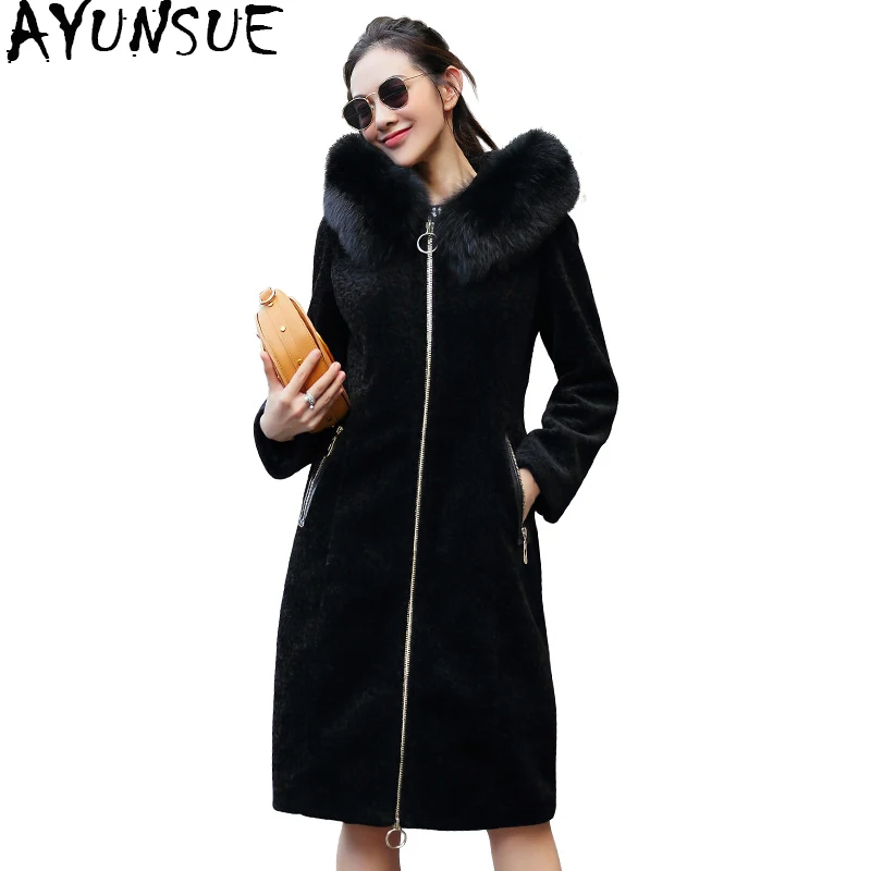 

AYUNSUE Real Sheep Shearing Fur Coat Female Natural Wool Jackets For Women Winter Warm Slim Fur Coats Fox Fur Collar Hood WYQ937