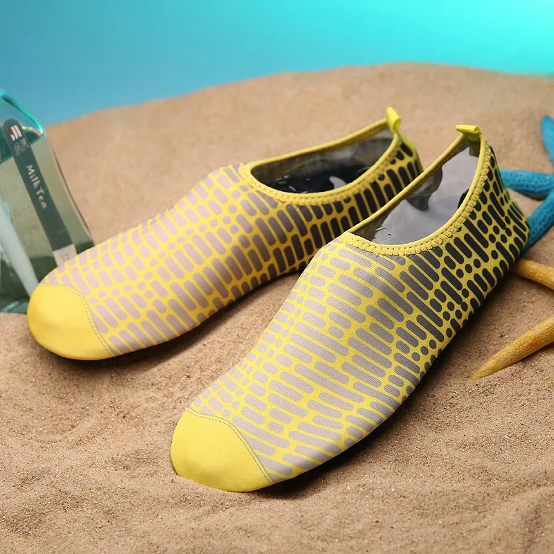

Three dimensional printing Men and women Stretch Fabric Slip-on Anti-slippery Rubber Aqua Shoes Sneakers