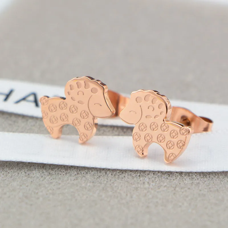 

YUN RUO Anti-allergy Rose Gold Stud Earring Sheep Design 316 L Stainless Steel Earring Jewelry Fashion Accessories for Woman Man