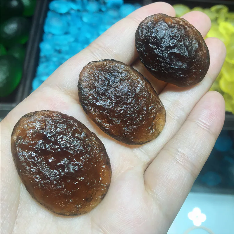 Moldavite Чешский метеорит ударопрочные стеклянные бусины грубый 1 шт. камень
