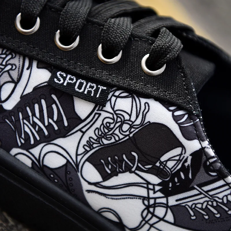 2018 New Graffiti Print Men Skateboarding Shoes Casual Sports Shoes for Men Spring Autumn Lace Up Men Tenis Fashion Sneakers 2018 New Graffiti Print Men Skateboarding Shoes Casual Sports Shoes for Men Spring Autumn Lace Up Men Tenis Fashion Sneakers