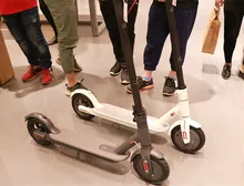Xiaomi M365 Inteligente Scooter Eléctrico plegable luz larga junta skateboard hoverboard 30 KM kilometraje trottinette electrique adulte